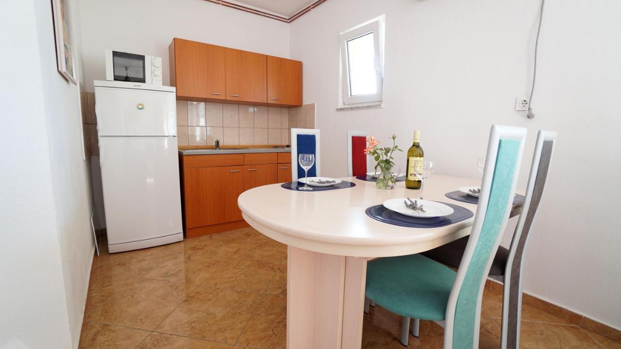 Apartments Kata Gornji Karin Εξωτερικό φωτογραφία