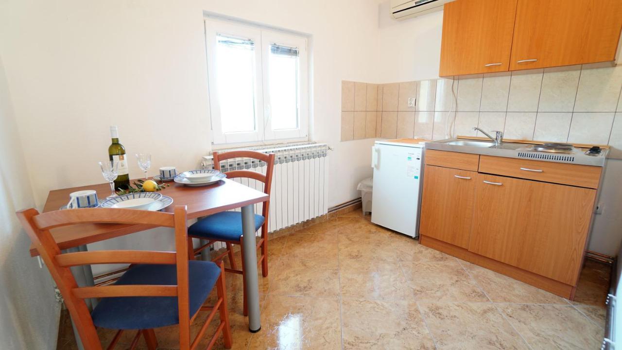 Apartments Kata Gornji Karin Εξωτερικό φωτογραφία