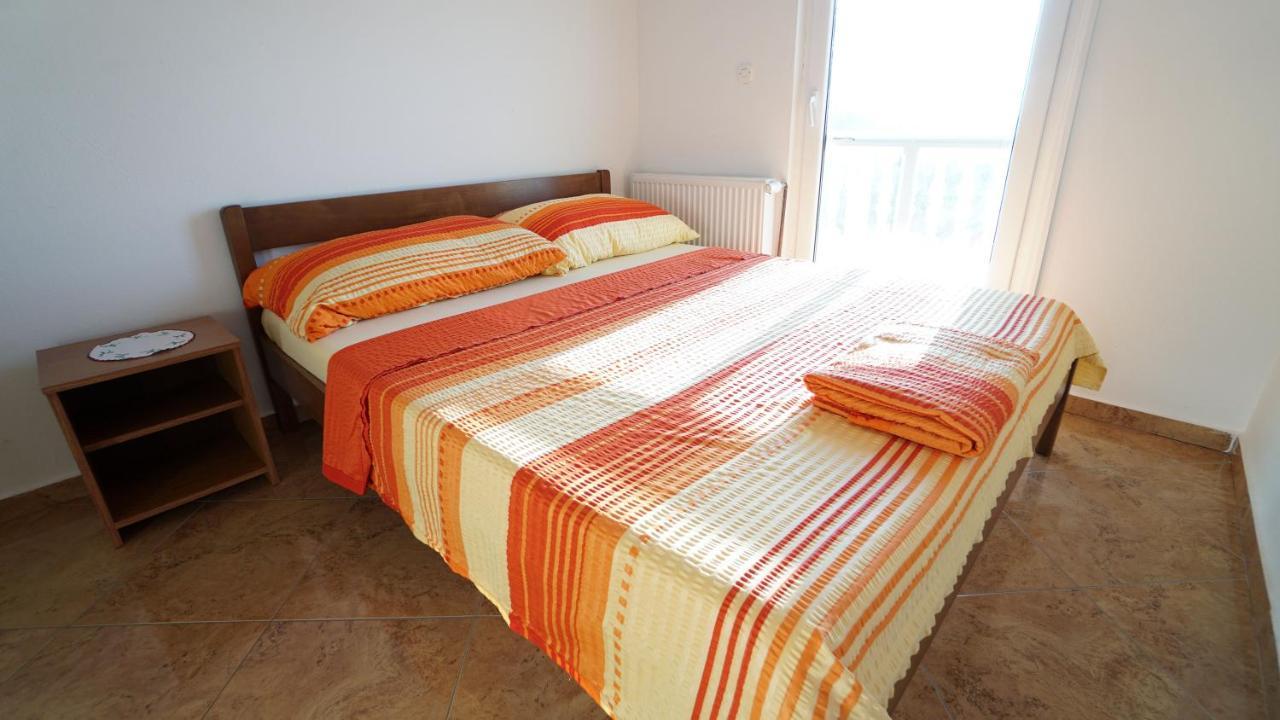Apartments Kata Gornji Karin Εξωτερικό φωτογραφία