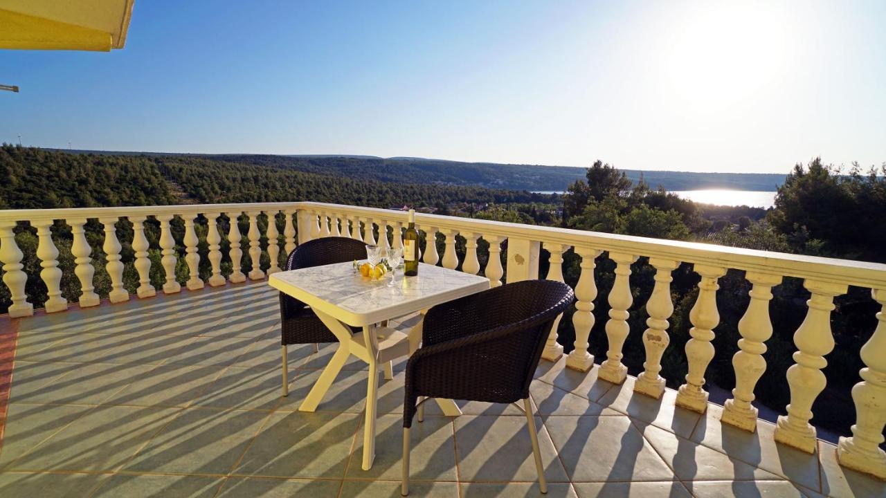 Apartments Kata Gornji Karin Εξωτερικό φωτογραφία