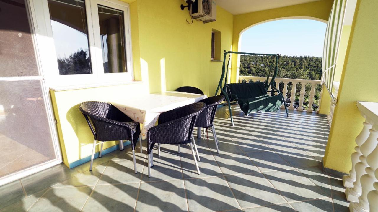 Apartments Kata Gornji Karin Εξωτερικό φωτογραφία