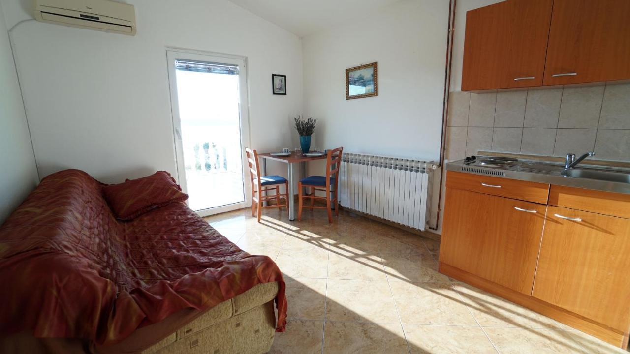 Apartments Kata Gornji Karin Εξωτερικό φωτογραφία